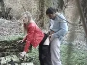 คลิปหลุดลูกสาวเจ้าของไร้สุดเซ็กซี่ โดนหนุ่มคนส่วนผมยาวจับปี้หีกลางส่วนเด็ดมากๆ มันส์เย็ดชิพหายเลยครั